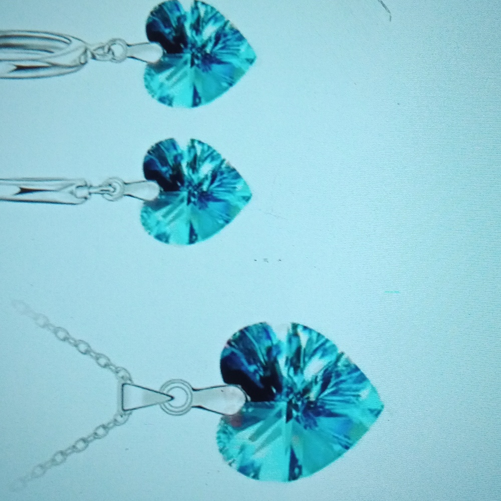 Beautiful beautiful heart-shaped 925 solid sterling silver necklace & earring